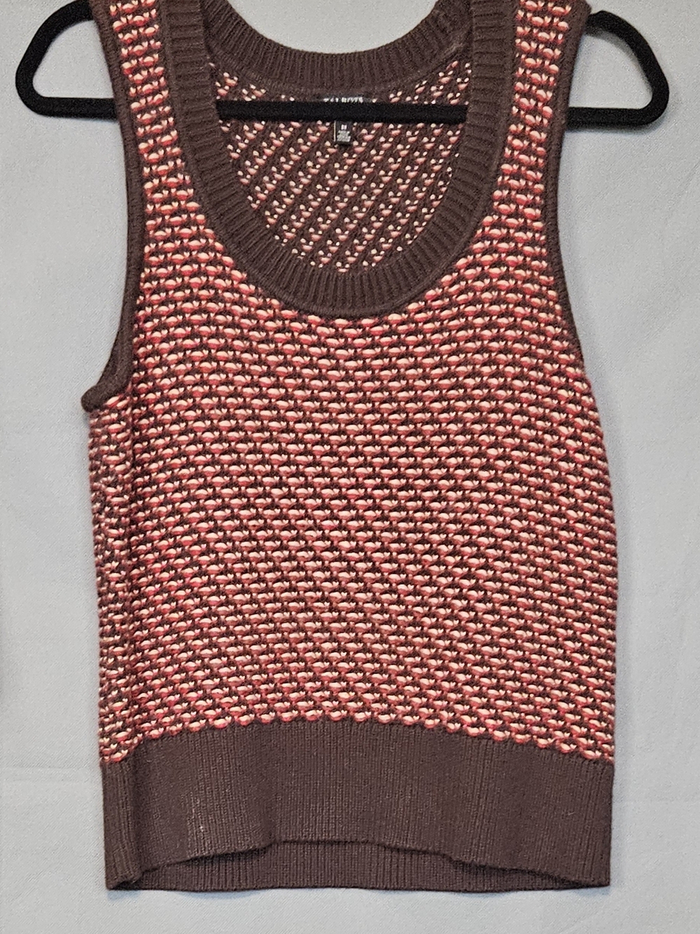 Women's Scoop Knit Sweater Vest In̈ Brown and Pink